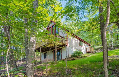 Modern Chalet w Hot Tub, Large Deck, Grill & WiFi - Foto 7