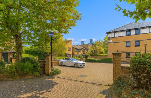 2BR - Balcony & Parking near Canary Wharf Sleeps 6 - Foto 27