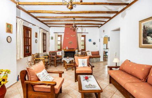 5 Bedroom Lovely Home In Agios Vasilios - Foto 2