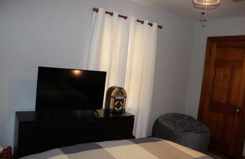 Charming Modern Retreat Near Downtown Jeffersonville & Bob Hedge Park - Foto 13