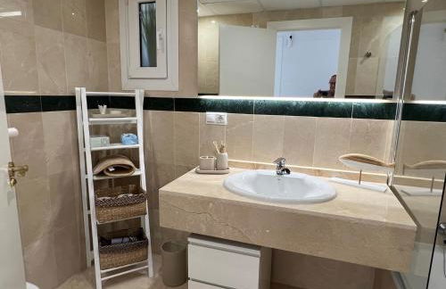 Precioso apartamento con piscina, vistas a mar - Foto 17