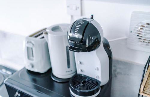 Jephsons Lodge Studio 9 - WiFi, 5 Mins Walk to Town Centre, Free Parking, Netflix, Prime & Disney - Foto 6