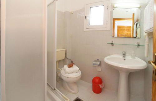 Nikos Studios and Apartments - Photo 17