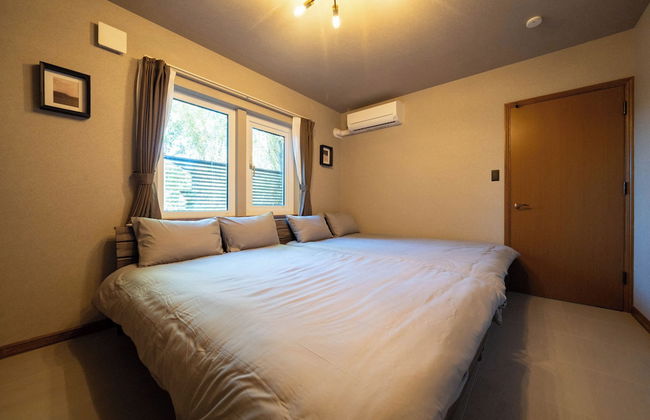 THE CHATEAU - Photo 19