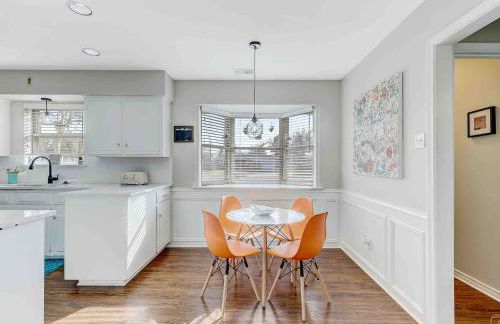 5 STAR House - Chic Mid-Century Modern Luxury Home - Foto 22