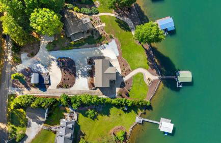 DockTales - Panoramic Views & Private Dock - Foto 49