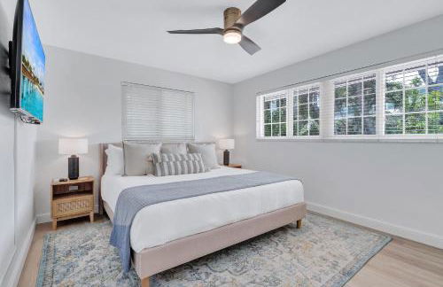 Serene Pool & Spa Home near Beaches & Downtown - Foto 8