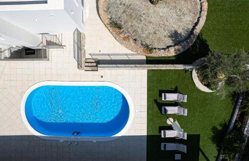 Family Villa Basilicata Gloria with Private Heated Pool, BBQ & Kid's Play Area - Foto 12