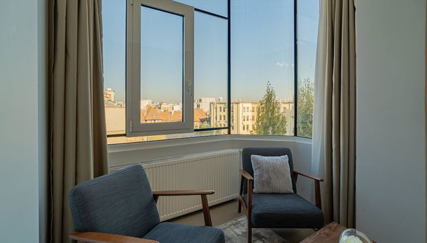 Charming 2BR Apartment - Steps to Romanian Athenaeum - Foto 2, Habitación