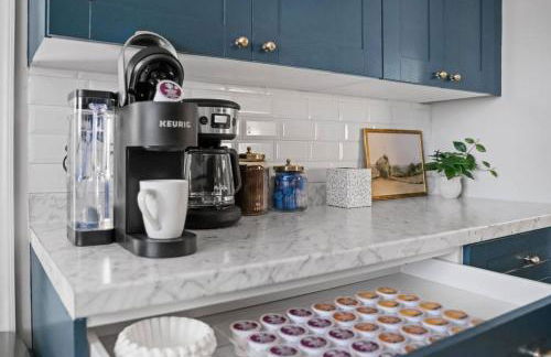 4-bedroom house in charming Oak Hill with WiFi, AC. Relax and enjoy - Foto 9