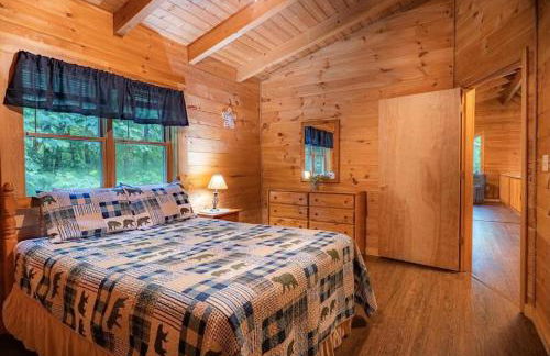 Spacious Cabin Rental with Forest Views near Charleston, West Virginia - Foto 15