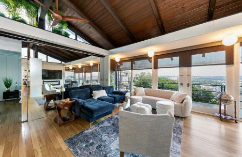 Mt Adams Lookout with Best City View and Parking - Foto 10