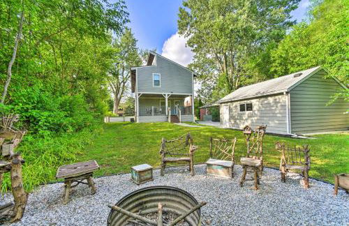 Sunny Clawson Home with Yard - Walk to Main St! - Foto 8