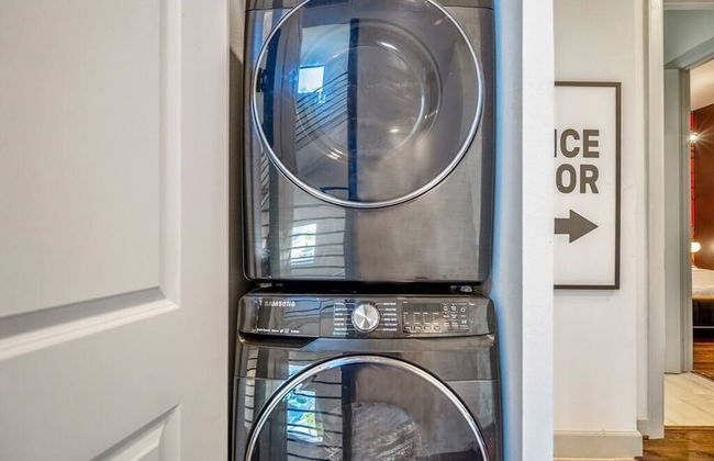 Urban Jungle Retreat in the HTX Skyline - Foto 14