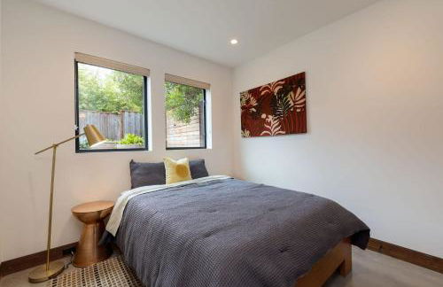 Modern indoor-outdoor living wHot Tub Walk to Beaches & Mountain Trails - Foto 19