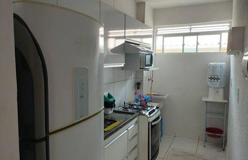 APT Completo - Suíte - 2 Ar-condicionados, Wi-FI, Piscina, garagem, portaria - aconchegante - Foto 17