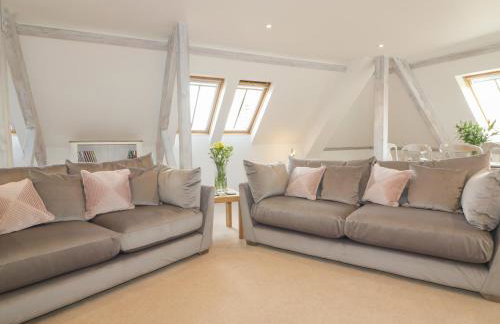 Stores & Supplies - Foto 3