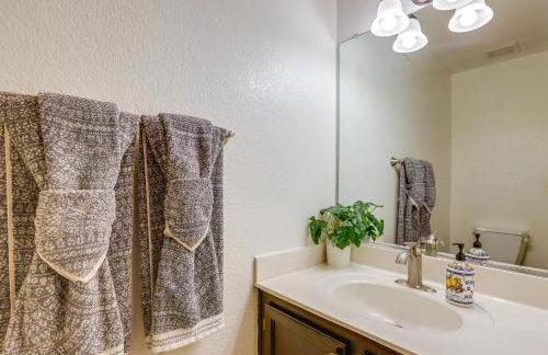 Cookout Ready! Desert Oasis with Pool in Goodyear - Foto 26