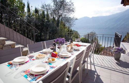 State of the art home suite with 180 degree panoramic lake view, pool and spa sleeping up to 10 guests by Italian Apartments - Foto 12