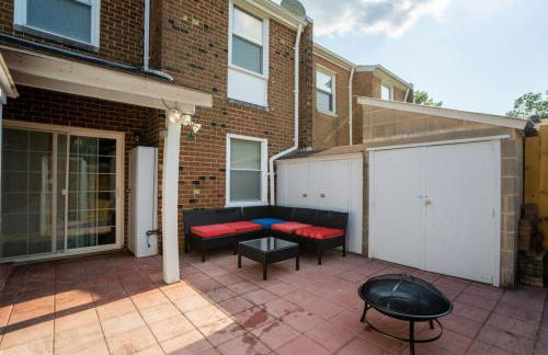 Parkside Alexandria Townhome - 3br free parking - Foto 34