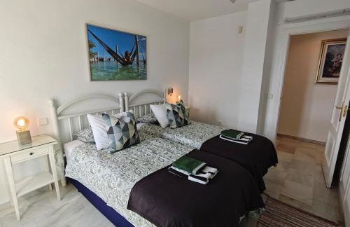 Spectacular 3 bedrooms Sea Views apartment - Photo 35