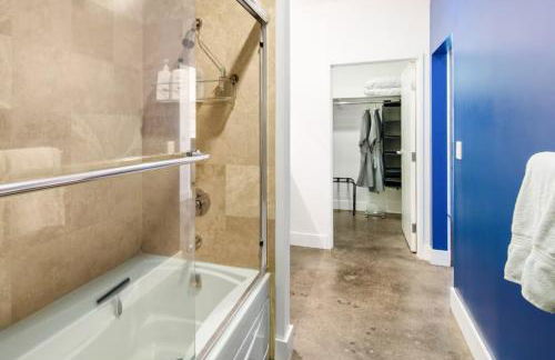 Historic Gaslamp Loft with Peloton Bike and Roof Deck - Foto 4