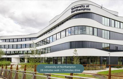 Unique 5 Bedroom 4 Bathroom House with Self-Contained-Studio - Excellent Location - Pool Table, Super-Fast Wifi, Smart TV and Self-Check-In by Yoko Property - Photo 58