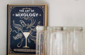 Charming Cabin with Hot Tub & Fire Pit - Foto 16