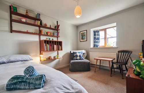 Brofallen - spacious holiday cottage with sea views and enclosed garden - Photo 20