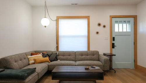 The Duke in Charming Old Towne Elkhorn - Foto 1