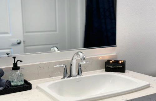 Modern Hollywood Home Sunset View & Free Parking - 10mins to Universal Studios - Foto 3