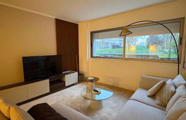 2BR Retreat in Lumiar near airport w Patio - Foto 1