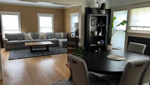 Beautiful Luxury Suite B of Shorewood Home - Foto 2