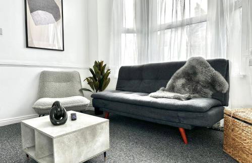 Serviced 4 bed 2 bath Manor Park House - Foto 51