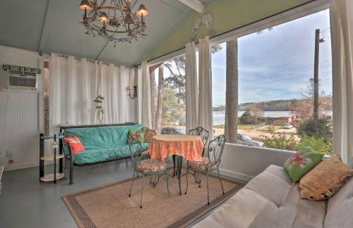 Lakeside Pleasure Island Cabin with Deck and Gas Grill - Foto 14