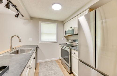 Greenbrier River Retreat with Deck - Steps to Trail! - Foto 10