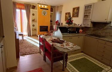 Νύμφη Ηχώ, Θέα στα βουνά κάτω από το Ρολόι - Foto 4