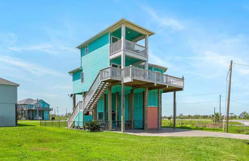Steps to the Beach | Tiki Bar Fun | Epic Bay Views | Sleeps 8 - Foto 54