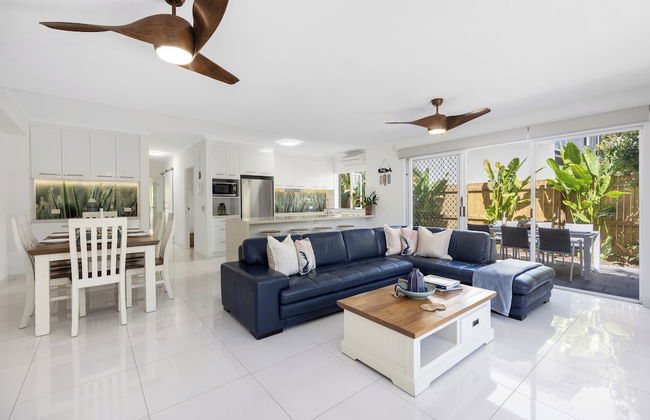 Noosa Outrigger Beach Resort - Photo 72