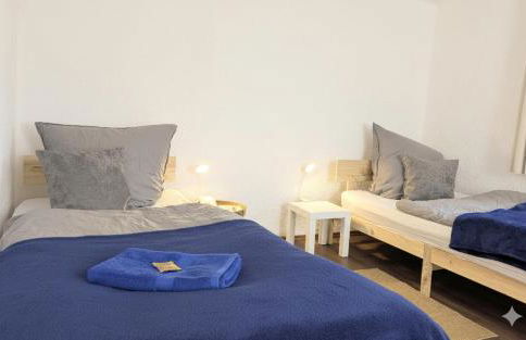 Monteurwohnung Ferienwohnung Kassel 1-4 Betten Zentral & Ruhig 3 Min zur Tram und Zug - Foto 6