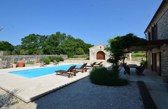 Majestic Rustical Kanfanar Villa With Pool - Foto 33