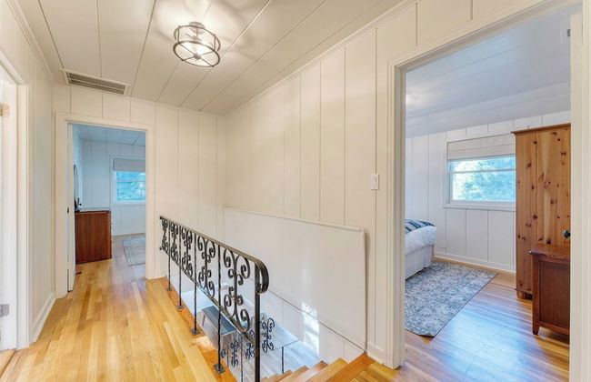 West Shore Lake House by Avantstay Ski Cabin w/ Backyard Sledding Hill! - Photo 24