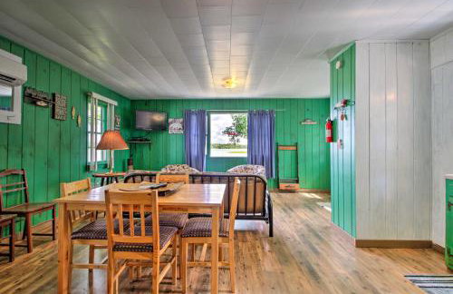 Lakefront Retreat with Boat Rentals, Beach and Bar - Foto 5