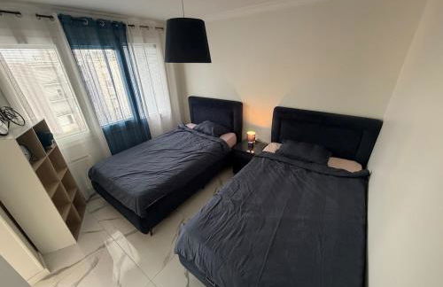 Bel Appartement spacieux T4 avec 2 Parkings privée Gratuit - Foto 17