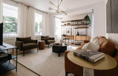 Historic Cottage + Modern Luxury • Walk to Capitol - Foto 1