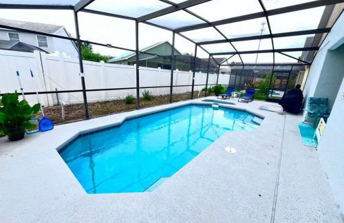 Spacious 2 en-suite BR, pool & spa retreat - Foto 1