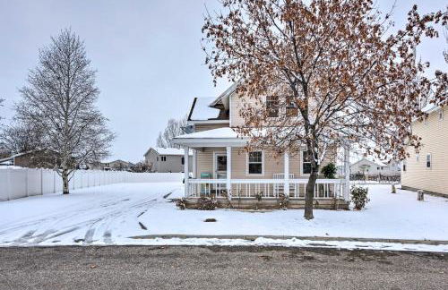 Family-Friendly Logan Farmhouse with Yard and Near USU - Foto 3