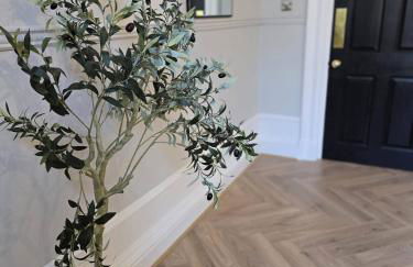 Luxury central apartment w/ 3 beds + 24hr check-in - Photo 7