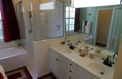 AMAZING South Lake View, 4 Bed 3 Bath, 6 TVs, PS5 VR2, Piano, UNIQUE endless pool - Foto 6