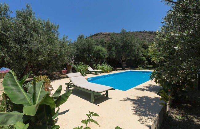 Sofiana s Garden Retreat w Private Pool - Foto 26